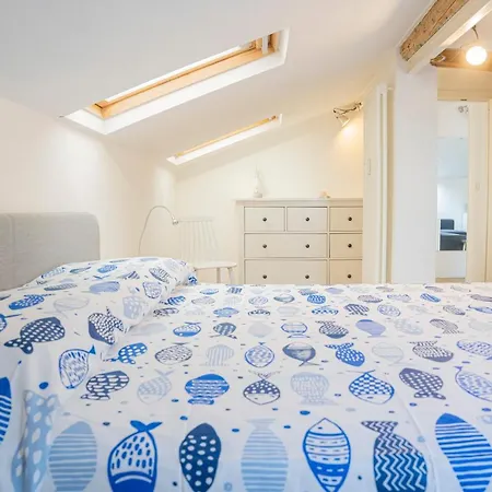 Apartment 049 - Attico Elegante, 10 Minuti A Piedi Da Mare E - Posto Auto Privato Gratis