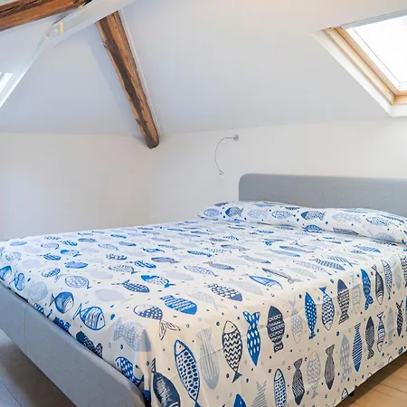 049 - Attico Elegante, 10 Minuti A Piedi Da Mare E - Posto Auto Privato Gratis