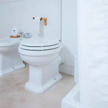 Apartment 049 - Attico Elegante, 10 Minuti A Piedi Da Mare E - Posto Auto Privato Gratis *