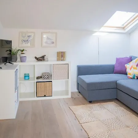 Apartment 049 - Attico Elegante, 10 Minuti A Piedi Da Mare E - Posto Auto Privato Gratis