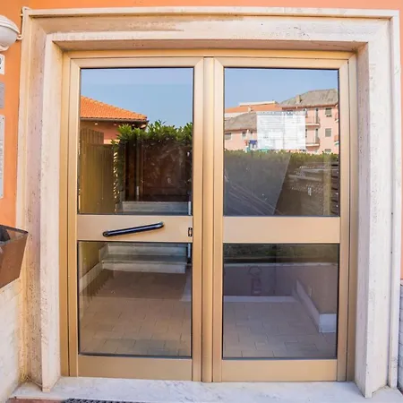 Apartment 049 - Attico Elegante, 10 Minuti A Piedi Da Mare E - Posto Auto Privato Gratis