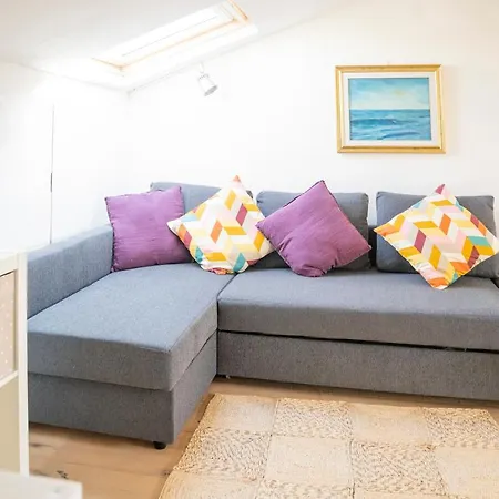 Apartment 049 - Attico Elegante, 10 Minuti A Piedi Da Mare E - Posto Auto Privato Gratis