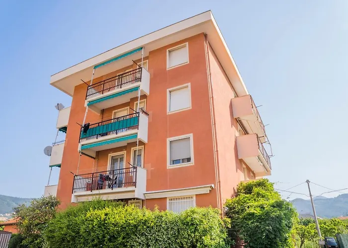 049 - Attico Elegante, 10 Minuti A Piedi Da Mare E - Posto Auto Privato Gratis *